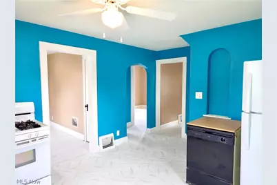 664 Tenney Avenue, Campbell, OH 44405 - Photo 11