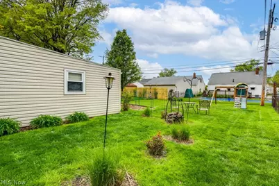 28935 W Willowick Drive, Willowick, OH 44095 - Photo 5