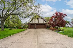 6974 Militia Hill St NW, Canton, OH 44718 - Photo 3
