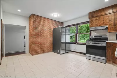 379 Nob Hill Drive, Akron, OH 44303 - Photo 13