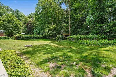 379 Nob Hill Drive, Akron, OH 44303 - Photo 35