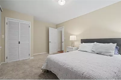 379 Nob Hill Drive, Akron, OH 44303 - Photo 27