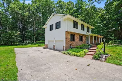379 Nob Hill Drive, Akron, OH 44303 - Photo 39
