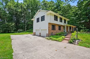 379 Nob Hill Dr, Akron, OH 44303 - Photo 39