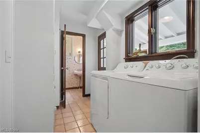 379 Nob Hill Drive, Akron, OH 44303 - Photo 23
