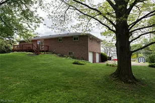 325 Faircrest St SW, Canton, OH 44706 - Photo 5