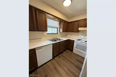 1060 Brandywine Boulevard #E, Zanesville, OH 43701 - Photo 5
