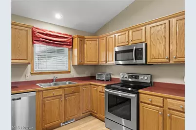 3671 White Oak Drive, Norton, OH 44203 - Photo 7