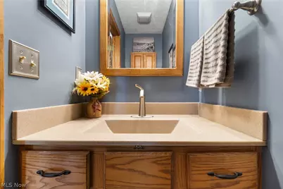 1675 Chatham Avenue NE, North Canton, OH 44720 - Photo 11