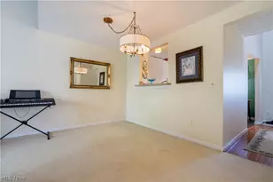 1702 Southpointe Cir NE, Canton, OH 44714 - Photo 11