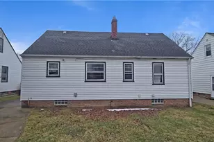 351 Clarmont Rd, Willowick, OH 44095 - Photo 3