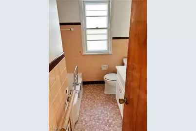 351 Clarmont Road, Willowick, OH 44095 - Photo 9