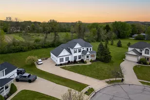 8772 Waterford Ct, Streetsboro, OH 44241 - Photo 3