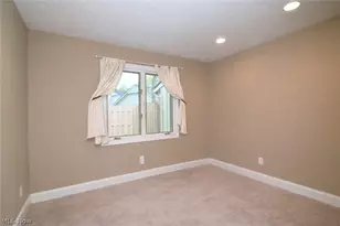 10797 Meadowgrass Rd, Strongsville, OH 44149 - Photo 33