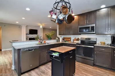 10797 Meadowgrass Road, Strongsville, OH 44149 - Photo 19
