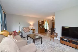 10797 Meadowgrass Rd, Strongsville, OH 44149 - Photo 7