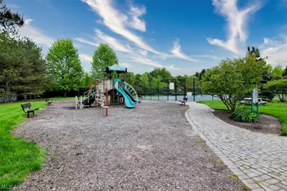 10797 Meadowgrass Road, Strongsville, OH 44149 - Photo 45