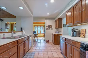 3445 Cornwall Dr, Canton, OH 44708 - Photo 9