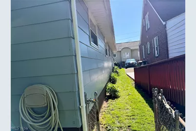 707 Jeanette Avenue, Steubenville, OH 43952 - Photo 3