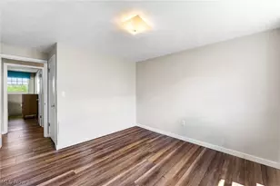 49325 S Park Cir, East Liverpool, OH 43920 - Photo 15