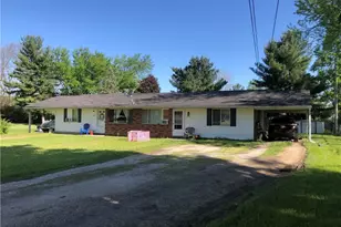 5333 Charm St SW, Canton, OH 44706 - Photo 3