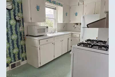 59 S Pershing Avenue, Akron, OH 44313 - Photo 15