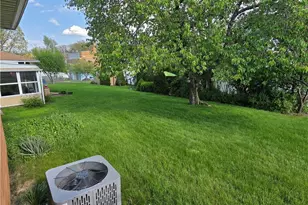 1423 Roanoke Dr, Parma, OH 44134 - Photo 9