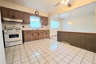 1423 Roanoke Dr, Parma, OH 44134 - Photo 15