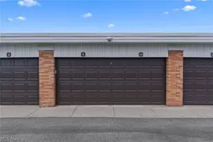 23885 David Dr, North Olmsted, OH 44070 - Photo 27