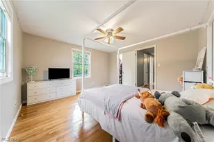 1622 7 Oaks Dr, Lyndhurst, OH 44124 - Photo 29