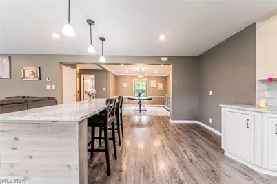 1622 Seven Oaks Drive, Lyndhurst, OH 44124 - Photo 11