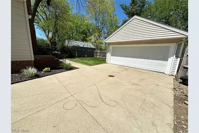 10124 Keswick Drive, Parma Heights, OH 44130 - Photo 39