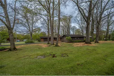 1019 Park Circle, Girard, OH 44420 - Photo 11
