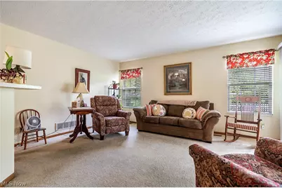 3474 Dauphin Drive NE, Canton, OH 44721 - Photo 5