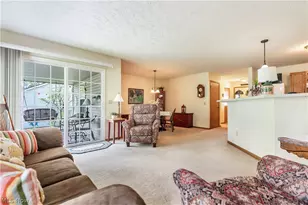 3474 Dauphin Dr NE, Canton, OH 44721 - Photo 3