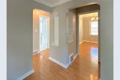 20120 Wilmore Avenue, Euclid, OH 44123 - Photo 9