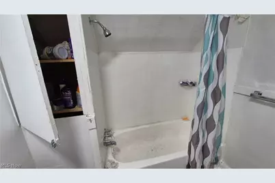 2048 W 105th Street, Loveland, OH 44102 - Photo 7