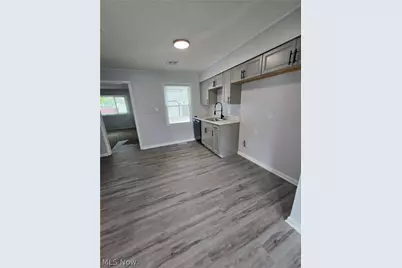 12812 Longmead Avenue, Loveland, OH 44135 - Photo 9