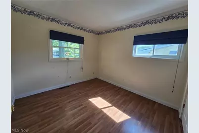3923 Lake Road, Youngstown, OH 44511 - Photo 13
