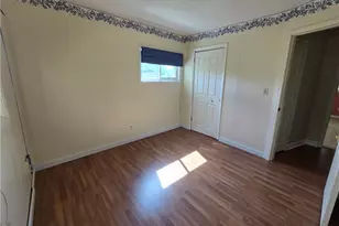 3923 Lake Rd, Youngstown, OH 44511 - Photo 17