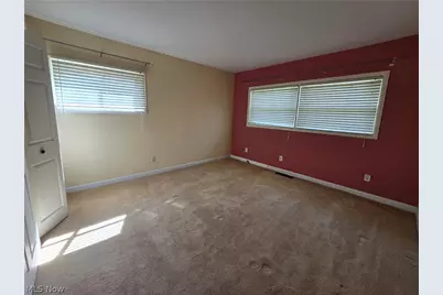 3923 Lake Road, Youngstown, OH 44511 - Photo 11