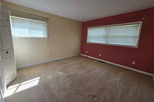 3923 Lake Rd, Youngstown, OH 44511 - Photo 11