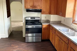 823 Marie Ave, Akron, OH 44314 - Photo 5