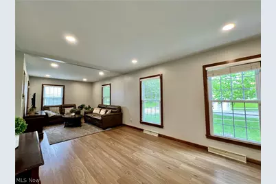 2352 26th Street, Cuyahoga Falls, OH 44223 - Photo 3