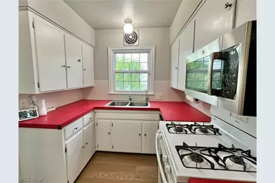 2352 26th Street, Cuyahoga Falls, OH 44223 - Photo 7