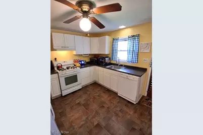 68490 Elm Street, Bridgeport, OH 43912 - Photo 5