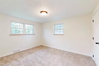273 Lovers Lane, Steubenville, OH 43953 - Photo 23