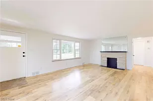 273 Lovers Ln, Steubenville, OH 43953 - Photo 5