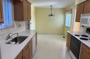 19281 Idlewood Trail, Strongsville, OH 44149 - Photo 3