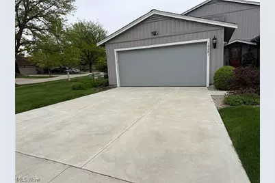 19281 Idlewood Trail, Strongsville, OH 44149 - Photo 1